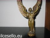 Restauro di angelo in bronzo
