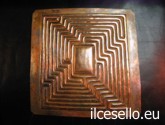 Labirinto di Francavilla, lastra in bronzo sbalzata e cesellata - dim: 15x15cm